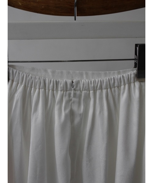 Katrin TOKYO(カトリーントーキョー)の「balloon satin skirt(スカート・レディース・ホワイト/ダークブラウン・FREE/XS)」の6枚目の写真