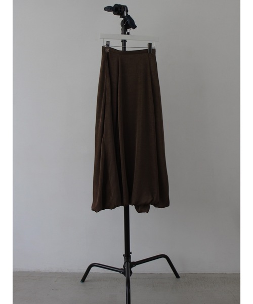 Katrin TOKYO(カトリーントーキョー)の「balloon satin skirt(スカート・レディース・ホワイト/ダークブラウン・FREE/XS)」の7枚目の写真