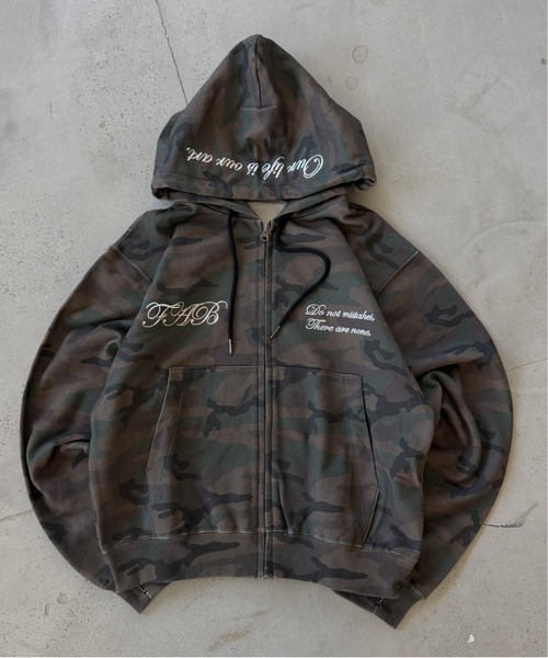 FEMBROIDERED DESIGN FULL ZIP HOODIE／刺繍デザインフルジップ