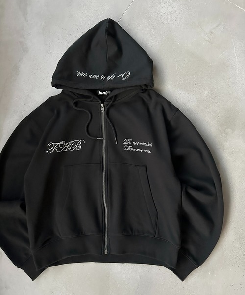 FEMBROIDERED DESIGN FULL ZIP HOODIE／刺繍デザインフルジップ