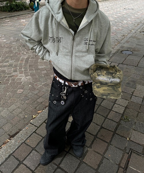 kutir(クティール)の「FEMBROIDERED DESIGN FULL ZIP HOODIE/刺繍デザインフルジップフーディー(パーカー・メンズ・ブラック/杢グレー/ネイビー/ボルドー/ライトグリーン/ブラウン・MEDIUM/LARGE)」の14枚目の写真