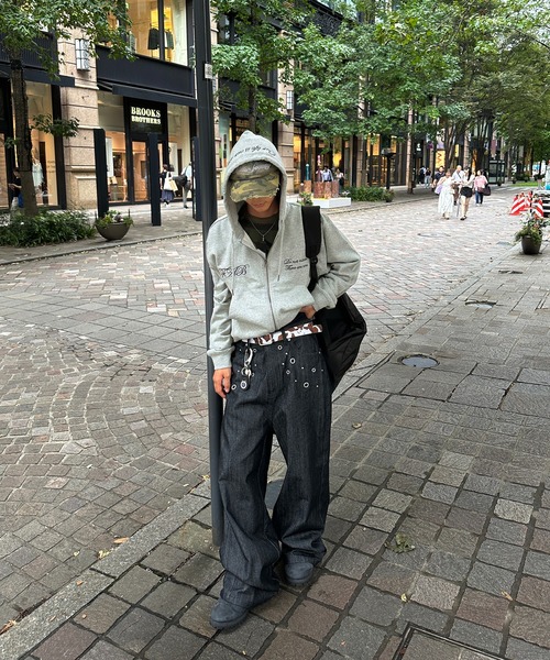 kutir(クティール)の「FEMBROIDERED DESIGN FULL ZIP HOODIE/刺繍デザインフルジップフーディー(パーカー・メンズ・ブラック/杢グレー/ネイビー/ボルドー/ライトグリーン/ブラウン・MEDIUM/LARGE)」の13枚目の写真