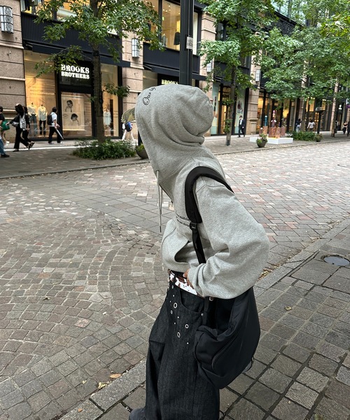 kutir(クティール)の「FEMBROIDERED DESIGN FULL ZIP HOODIE/刺繍デザインフルジップフーディー(パーカー・メンズ・ブラック/杢グレー/ネイビー/ボルドー/ライトグリーン/ブラウン・MEDIUM/LARGE)」の12枚目の写真