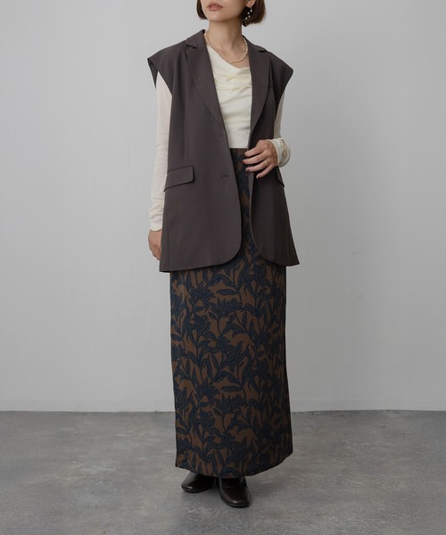 Floran(フローラン)の「花柄プリントナロースカート(スカート・レディース・ベージュ/ブラウン/チャコールグレー・FREE)」の13枚目の写真