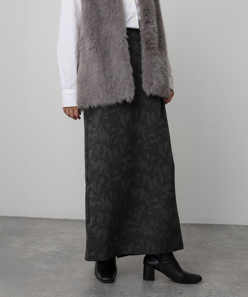 Floran(フローラン)の「花柄プリントナロースカート(スカート・レディース・ベージュ/ブラウン/チャコールグレー・FREE)」の21枚目の写真