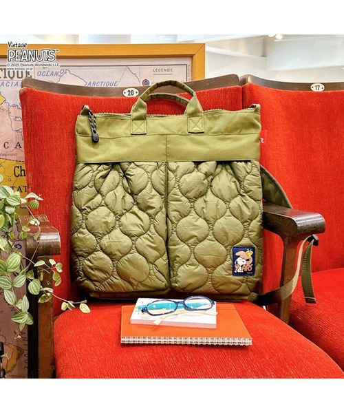 ROOTOTE（ルートート）の「【PEANUTSコミック誕生75周年記念商品】ルートート / IP.セオルー.パフ.Peanuts-0R（バックパック/リュック・レディース・カーキ/ブラック・FREE）」の2枚目の写真