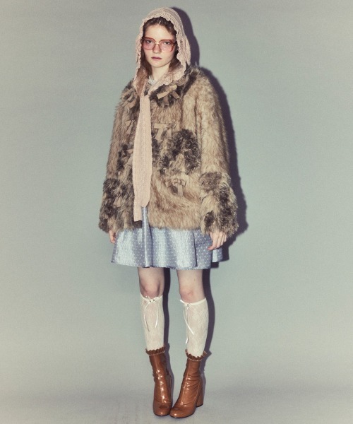 Candy Stripper（キャンディストリッパー）の「PATCH WORK FUR ジャケット（ダウンジャケット/コート・レディース・チャコール/ベージュ/ライトグレー・FREE）」の9枚目の写真