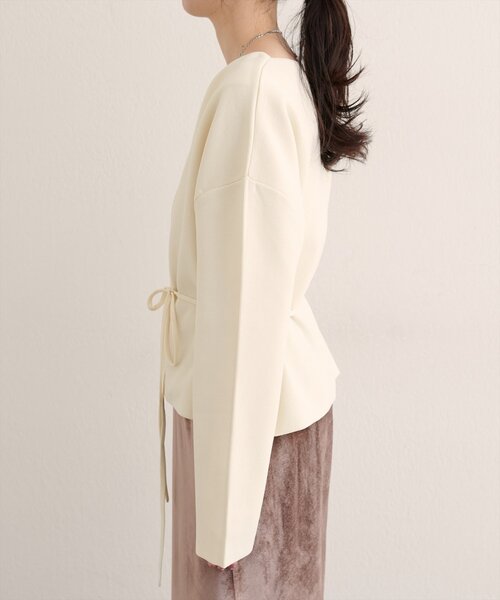 natural couture（ナチュラルクチュール）の「【WEB限定】〈osono〉ウエストベルト付ニットジャケット（カーディガン/ボレロ・レディース・グレイッシュベージュ/サックスブルー/オフホワイト/チャコールグレー・FREE）」の19枚目の写真