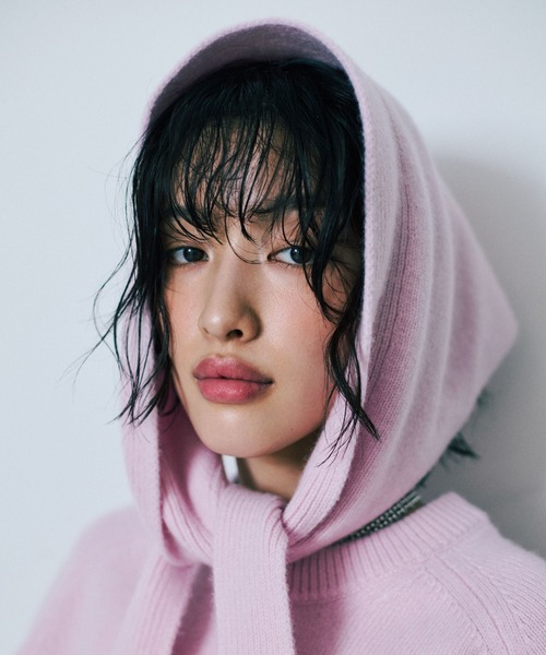 NANO universe（ナノユニバース）の「AQUAウールカシミヤトライアングルストール（ストール/ショール・レディース・グレー/オフホワイト/ブラウン/ピンク・FREE）」の4枚目の写真