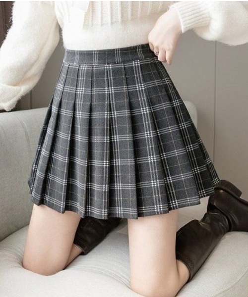 Mejoul(メジュール)の「【スタイルUP確定!】インパン付ウールタッチチェックプリーツミニスカート(スカート・レディース・ブラック系その他/グレー系その他/ブラック/ライトグレー・M/L)」の6枚目の写真