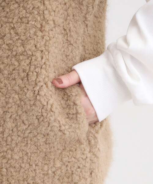 DRESKIP(ドレスキップ)の「ふわふわファーベスト(ベスト・レディース・ベージュ/ブラウン系/チャコールグレー・00)」の21枚目の写真