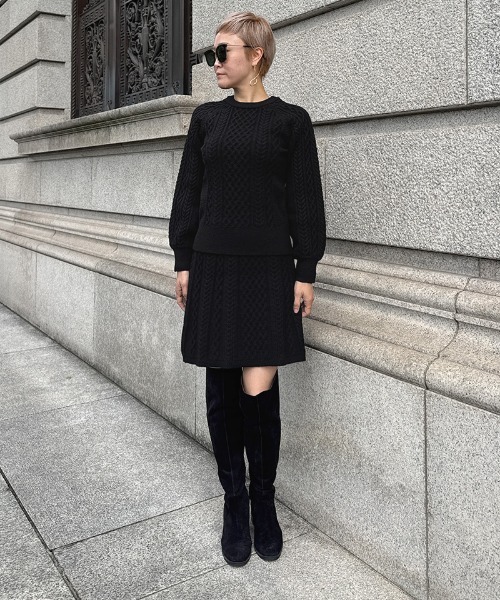 JENNE(ジェンヌ)の「着痩せケーブルスカート(スカート・レディース・レッド/ブラック/アイボリー・SMALL/MEDIUM/LARGE)」の4枚目の写真