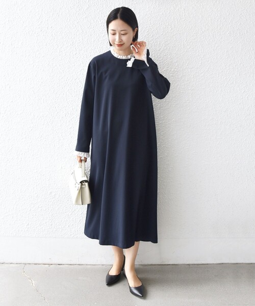 troisiemeCHACO(トロワズィエムチャコ)の「【SHIPS別注】troisiemeCHACO:〈手洗い可能〉フリル レース ワンピース(セレモニー対応可)(ワンピース・レディース・ベージュ/ネイビー・ONE SIZE)」の9枚目の写真