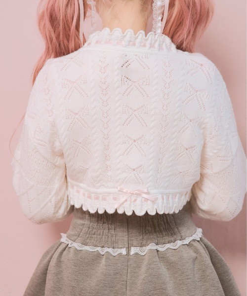 Fiorforte(フィオルフォルテ)の「ribbon frill knit bolero(カーディガン/ボレロ・レディース・ピンク/ホワイト・MEDIUM)」の3枚目の写真