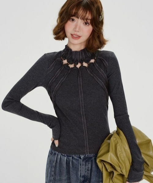 gossip!ロサンゼルス(ゴシップロサンゼルス)の「Y2Kガーリーカットアウト長袖Tシャツ(Tシャツ/カットソー・レディース・ダークグレー/ブラウン/オフホワイト・FREE)」の16枚目の写真