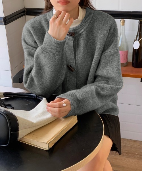 Miniministore(ミニミニストア)の「韓国風トグルボタンニットカーディガン秋冬(カーディガン/ボレロ・レディース・アイボリー/グレー/ピンク/ライトブルー/ライトイエロー・FREE)」の8枚目の写真