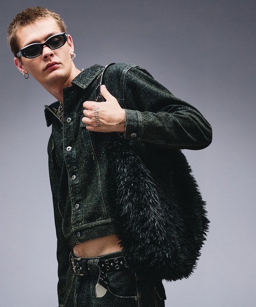 ANDER HUNK（アンダーハンク）の「Eyelet Design Fur Shoulder Bag / アイレットデザインファーバッグ（ショルダーバッグ・メンズ・ブラック・FREE）」の5枚目の写真