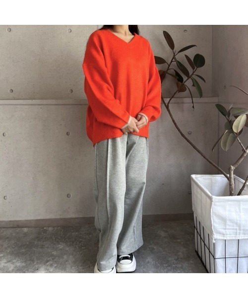 amini（アミニ）の「配色Vネックニットプルオーバー（ニット/セーター・レディース・チャコールグレー/オレンジ/ベージュ・FREE）」の21枚目の写真