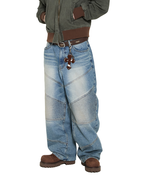 AAKAM(アーカム)の「Biker Denim Pants (Blue)(デニムパンツ・レディース・その他・1/2)」の19枚目の写真
