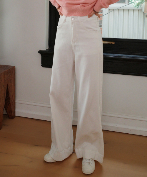 muahmuah(ムーアムーア)の「ホワイトワイドデニムパンツ(デニムパンツ・レディース・その他・SMALL/MEDIUM/LARGE)」の9枚目の写真