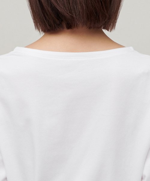 MUSINSA STANDARD WOMAN（ムシンサスタンダードウーマン）の「ウーマンズリラックスボートネック長袖Tシャツ[ホワイト]（Tシャツ/カットソー・レディース・その他・SMALL/MEDIUM/LARGE/X-SMALL）」の4枚目の写真