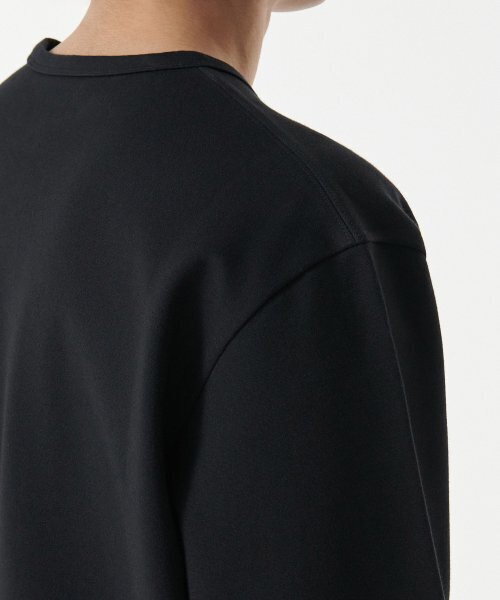 MUSINSA STANDARD（ムシンサスタンダード）の「ヘビーポンテリラックスクルーネック長袖Tシャツ[ブラック]（Tシャツ/カットソー・メンズ・その他・LARGE/X-LARGE/XX-LARGE/XXX-LARGE/SMALL/MEDIUM）」の4枚目の写真