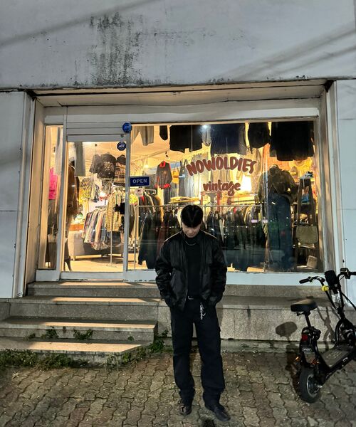 MUSINSA STANDARD（ムシンサスタンダード）の「ヘビーポンテリラックスクルーネック長袖Tシャツ[ブラック]（Tシャツ/カットソー・メンズ・その他・LARGE/X-LARGE/XX-LARGE/XXX-LARGE/SMALL/MEDIUM）」の6枚目の写真