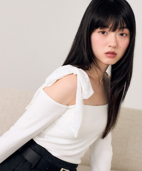 Heather（ヘザー）の「マルチWAYリボンインナー　612865（Tシャツ/カットソー・レディース・アイボリー/ブラック・S/M）」の2枚目の写真