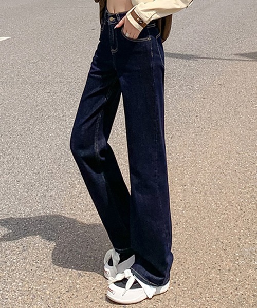 DAY CLOSET（デイ クローゼット）の「【大きいサイズ有/裏起毛】冬もあったか。ウォッシュ加工ストレートデニムパンツ レディース（デニムパンツ・レディース・ネイビー/ブルー・XL/2XL/S/M/L）」の3枚目の写真