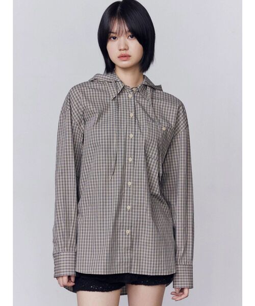 EMODA（エモダ）の「ワイドボディフーディシャツ（シャツ/ブラウス・レディース・グレー/ベージュ/ネイビー/ホワイト・FREE）」の3枚目の写真