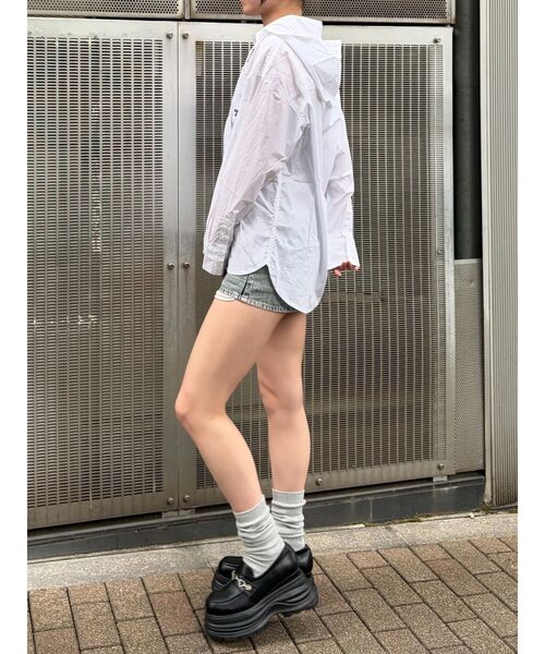 EMODA(エモダ)の「ワイドボディフーディシャツ(シャツ/ブラウス・レディース・グレー/ベージュ/ネイビー/ホワイト・FREE)」の19枚目の写真