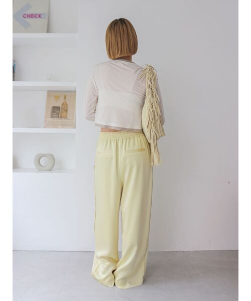 Ungrid（アングリッド）の「カシミヤ混レイヤードデザインカーディガン（カーディガン/ボレロ・レディース・チャコールグレー/レッド/オフホワイト・FREE）」の18枚目の写真