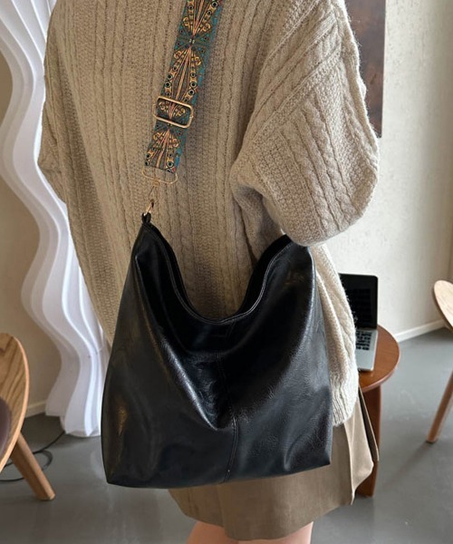 Miniministore(ミニミニストア)の「ショルダーバッグ PUレザー 軽量鞄(ショルダーバッグ・レディース・ブラック/カーキ/キャメル/ベージュ・FREE)」の15枚目の写真