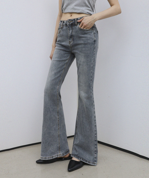 millioncor(ミリオンコール)の「フォーミ グレイブルー スパン ブーツカット デニムパンツ(デニムパンツ・レディース・その他・SMALL/MEDIUM/LARGE/X-LARGE)」の1枚目の写真