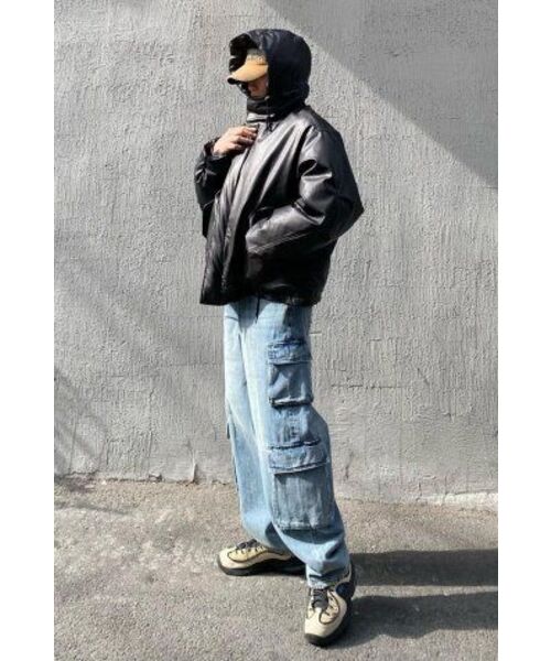 BESLOW(ビースロー)の「OVERSIZED M65 HOOD SHORT DOWN PARKA VEGAN LEATHER BLACK(ダウンジャケット/コート・メンズ・その他・LARGE/MEDIUM/SMALL/X-LARGE/X-SMALL)」の8枚目の写真