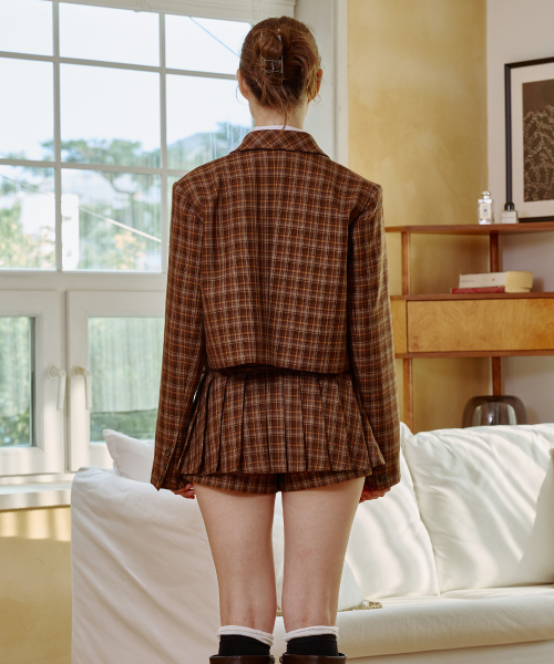 ARI(アリ)の「WHITNEY CROP JACKET / BROWN(テーラードジャケット・レディース・ブラウン・FREE)」の3枚目の写真