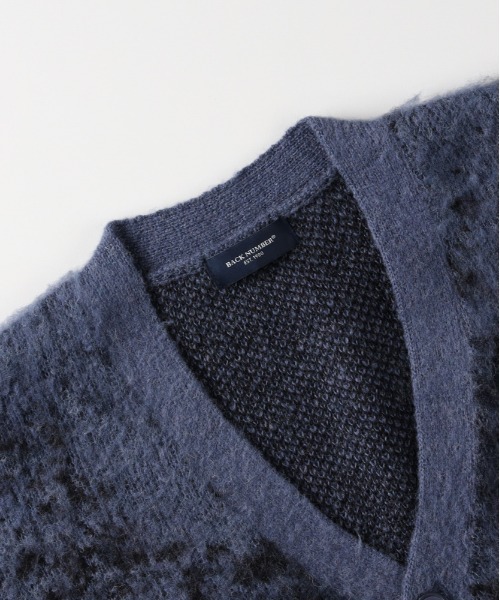 BACK NUMBER(バックナンバー)の「BACK NUMBER(バックナンバー)【メンズ】シャギーニットグラデーションカーディガン(カーディガン/ボレロ・メンズ・パープル/ブルー/ブラック・L/XL/M)」の7枚目の写真