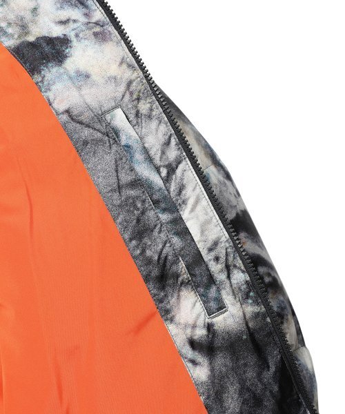 Cavish(カビシ)の「DUCK DOWN PUFFER JACKET GREY(CV2DWUB902A)(ダウンジャケット/コート・レディース・グレー・SMALL/MEDIUM/LARGE)」の4枚目の写真