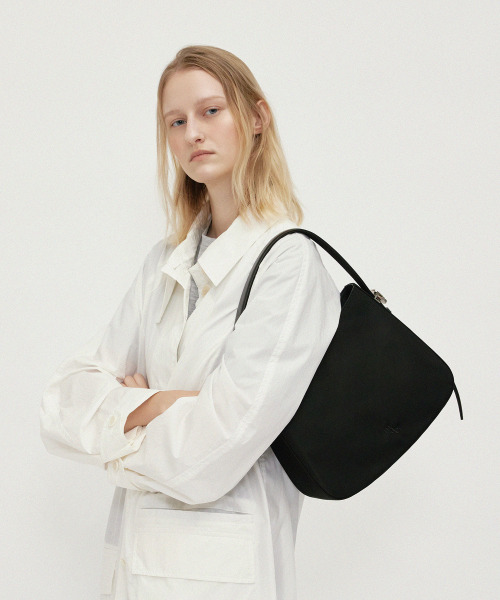 MUCU AND EBONY(ムクアンドエボニー)の「Floe Shoulder Bag _ Black(ショルダーバッグ・レディース・その他・FREE)」の6枚目の写真
