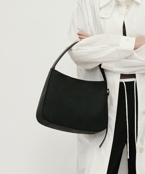 MUCU AND EBONY(ムクアンドエボニー)の「Floe Shoulder Bag _ Black(ショルダーバッグ・レディース・その他・FREE)」の7枚目の写真