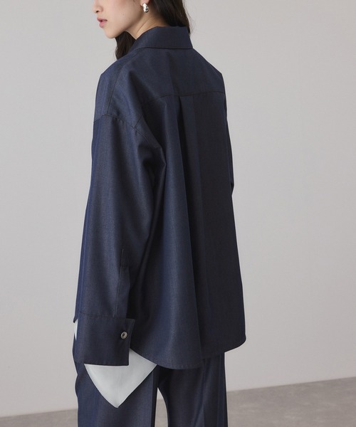 ADAM ET ROPE'(アダムエロペ)の「NIKKE TW DENIM SHIRT JACKET(ブルゾン・レディース・ブラック/ネイビー・FREE)」の9枚目の写真