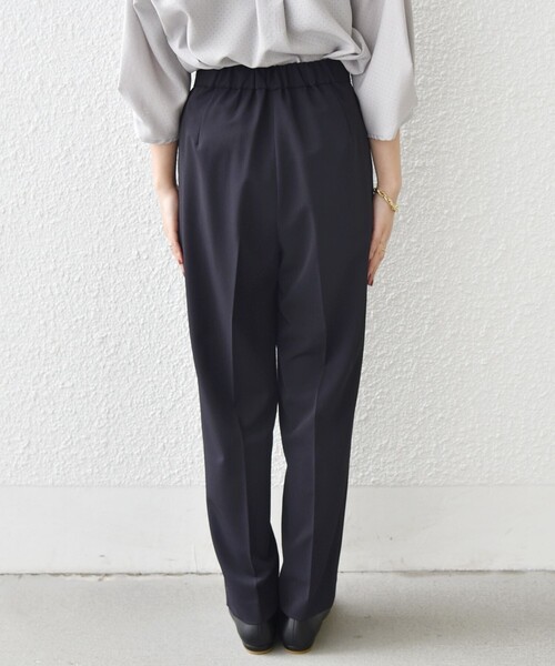 SHIPS Colors(シップス カラーズ)の「SHIPS Colors:〈手洗い可能〉2WAYストレッチ テーパード パンツ(セットアップ対応可能)◇(その他パンツ・レディース・ネイビー/ベージュ・MEDIUM/SMALL)」の18枚目の写真