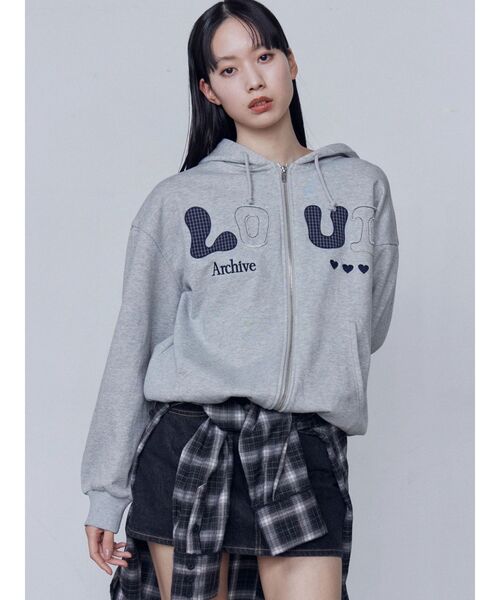 EMODA(エモダ)の「ロゴパッチオーバーフーディ(パーカー・レディース・ブラック/アイボリー/グレー・FREE)」の3枚目の写真