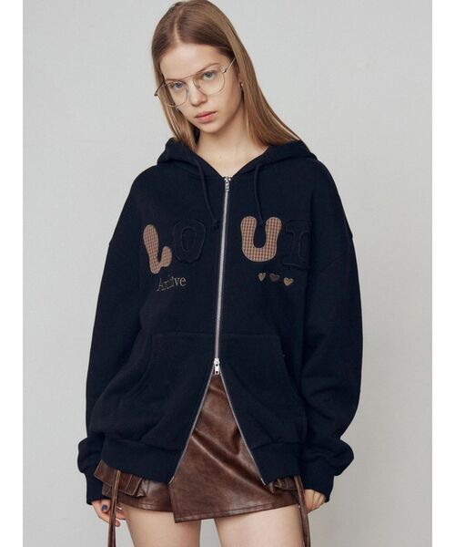 EMODA(エモダ)の「ロゴパッチオーバーフーディ(パーカー・レディース・ブラック/アイボリー/グレー・FREE)」の2枚目の写真