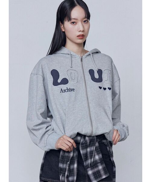 EMODA(エモダ)の「ロゴパッチオーバーフーディ(パーカー・レディース・ブラック/アイボリー/グレー・FREE)」の5枚目の写真