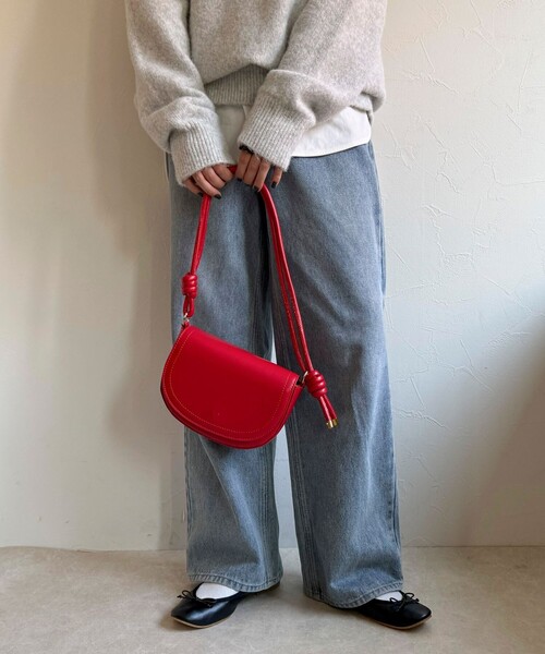 fredy emue（フレディエミュ）の「フラップラウンドポシェット（ショルダーバッグ・レディース・ブラック/レッド/ブラウン・FREE）」の12枚目の写真