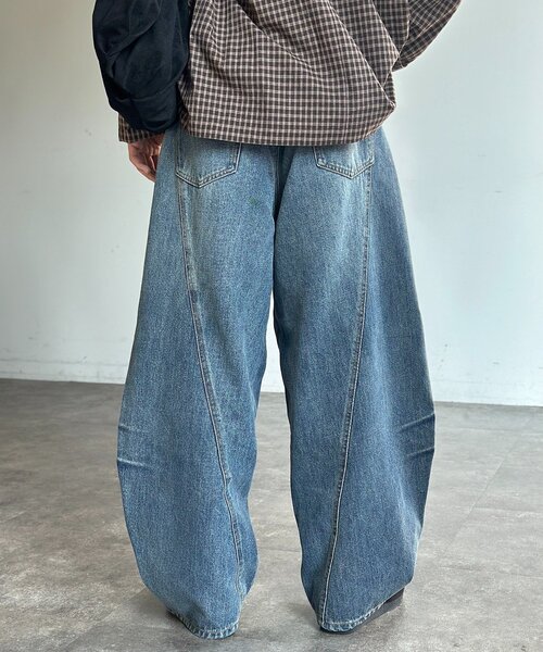 CPCM（シーピーシーエム）の「シームタックカーブデニム（デニムパンツ・メンズ・ブラック/ネイビー/ブルー/ブラウン・MEDIUM/LARGE）」の22枚目の写真