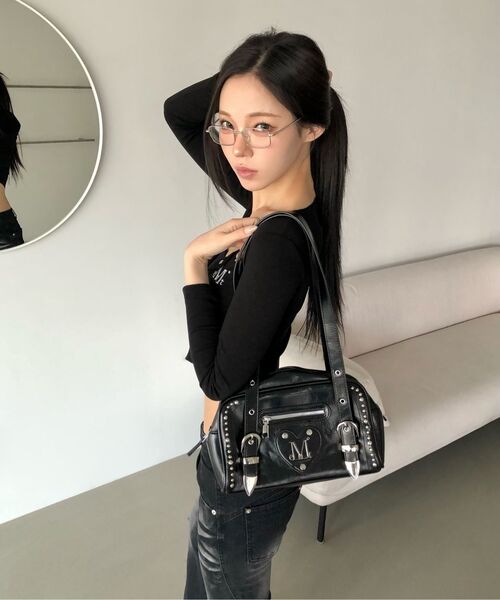 MUCENT(ムセント)の「コニックメタルロゴスタッズショルダーバッグ 男女共用(ショルダーバッグ・レディース・ブラック・FREE)」の13枚目の写真