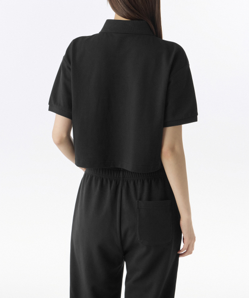 MUSINSA STANDARD WOMAN（ムシンサスタンダードウーマン）の「[クールタンダード] ウィメンズ リラックスド クロップ ピケ ポロシャツ [ブラック]（ポロシャツ・レディース・その他・LARGE/MEDIUM/SMALL/X-SMALL）」の2枚目の写真