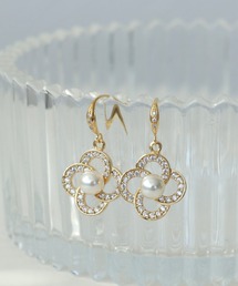 フラワービジュフックピアス